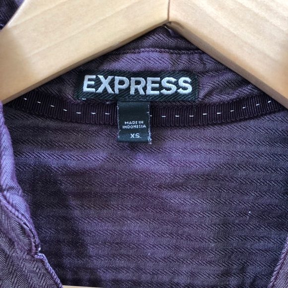 Express button down top - Picture 2 of 3